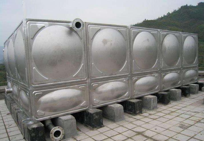 针对不锈钢保温水箱我们该怎样清洗呢